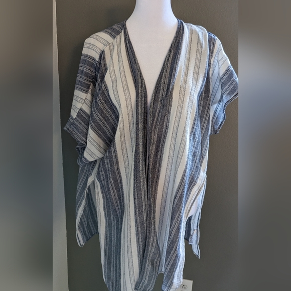 Maurices Other - Maurices cover up for swimsuit or shirts